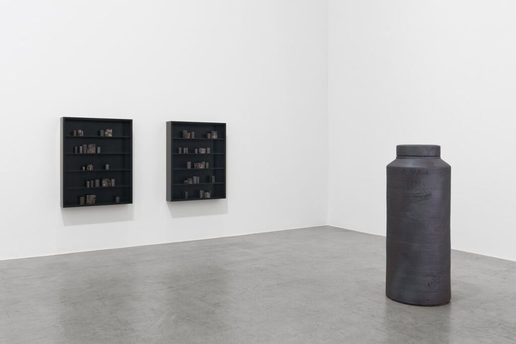 Installation View of Edmund de Waal: Letters home at Galerie Max Hetzler Berlin 2024, Image Courtesy the gallery, Photography by Holger Niehaus/def image