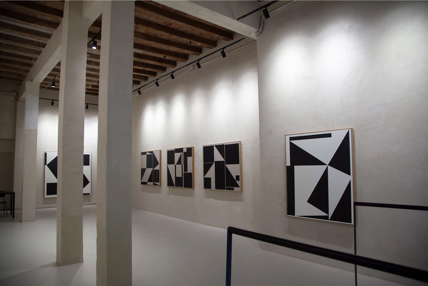 Installationview of Carsten Beck "Order to Disorder", Solo Show at Escat Gallery Barcelona © Image Courtesy Escat Gallery